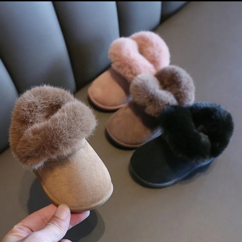 Fur boots - Picture 2 of 4
